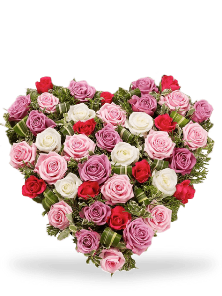 Cuore di rose bianche, rose rosa e rose rosse